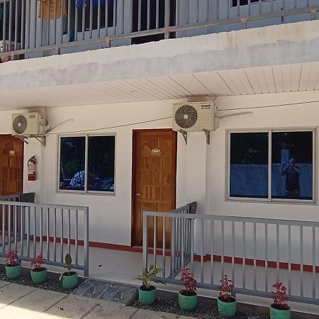 J&J Tourist Inn Bohol Eksteriør billede