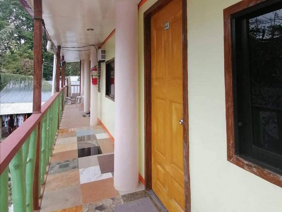 J&J Tourist Inn Bohol Eksteriør billede