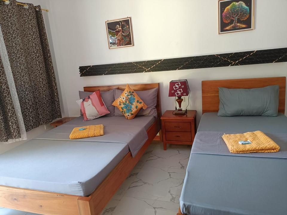 J&J Tourist Inn Bohol Eksteriør billede