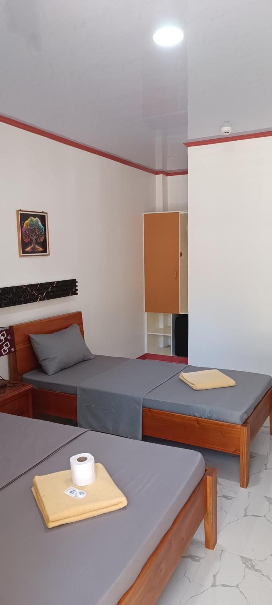 J&J Tourist Inn Bohol Eksteriør billede