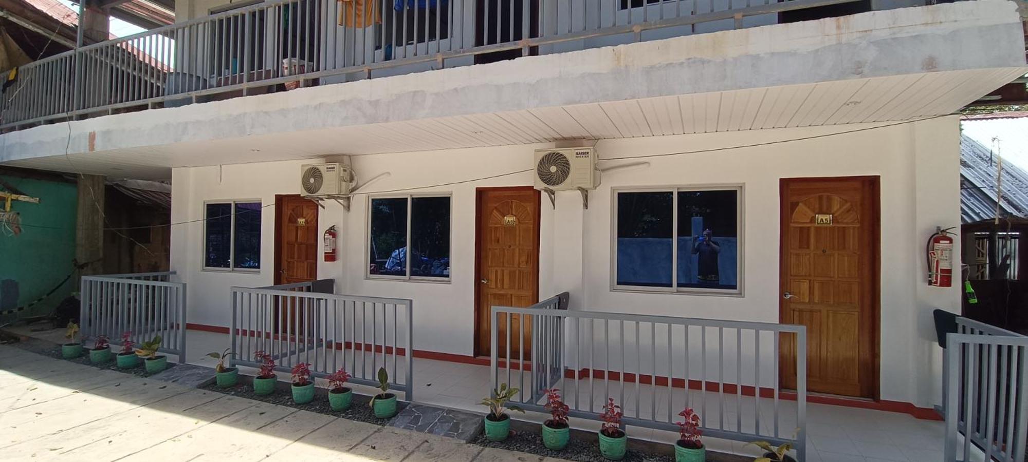 J&J Tourist Inn Bohol Eksteriør billede