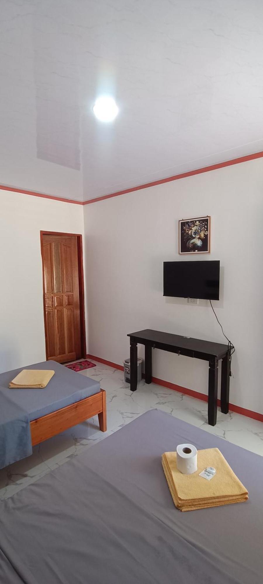 J&J Tourist Inn Bohol Eksteriør billede